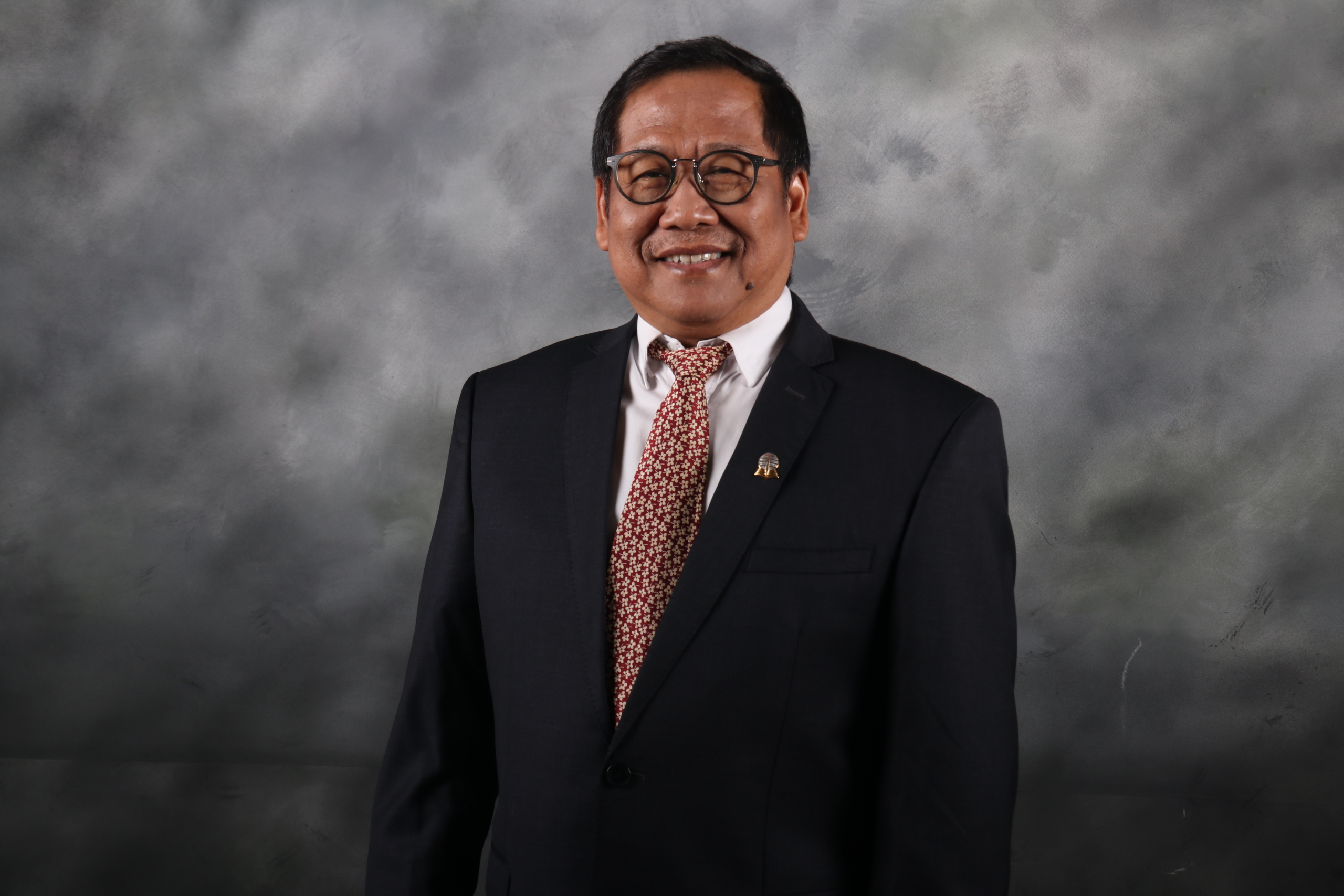 Pak Yunus Direktur Svokasi