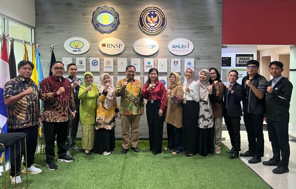 Kegiatan Benchmarking Sekolah Vokasi Universitas Terbuka dengan NHI Bandung: Meningkatkan Kualitas Pembelajaran Vokasi yang Adaptif dan Berdaya Saing Global