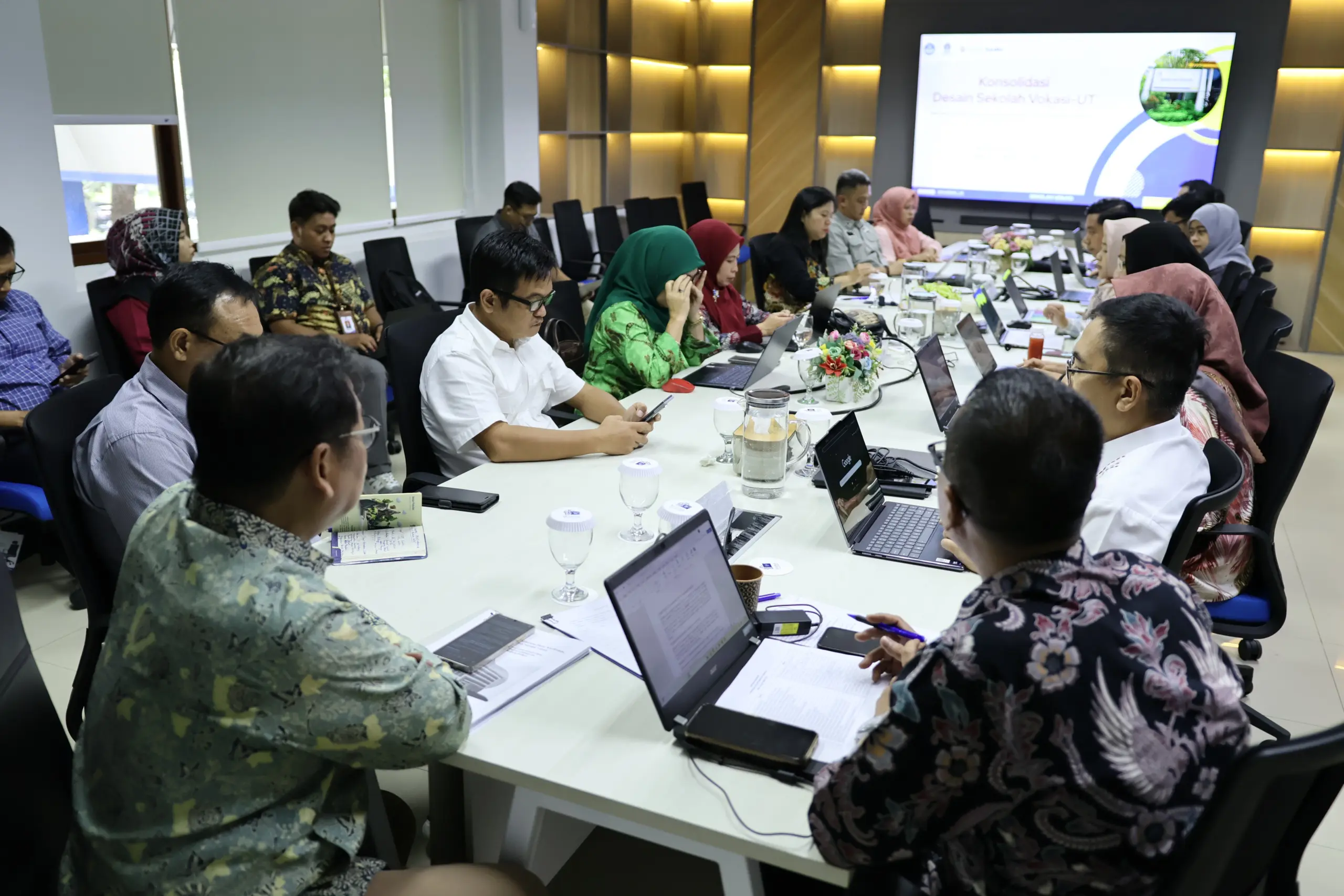 Sekolah Vokasi Universitas Terbuka Gelar Konsolidasi Desain Penguatan Program Vokasi