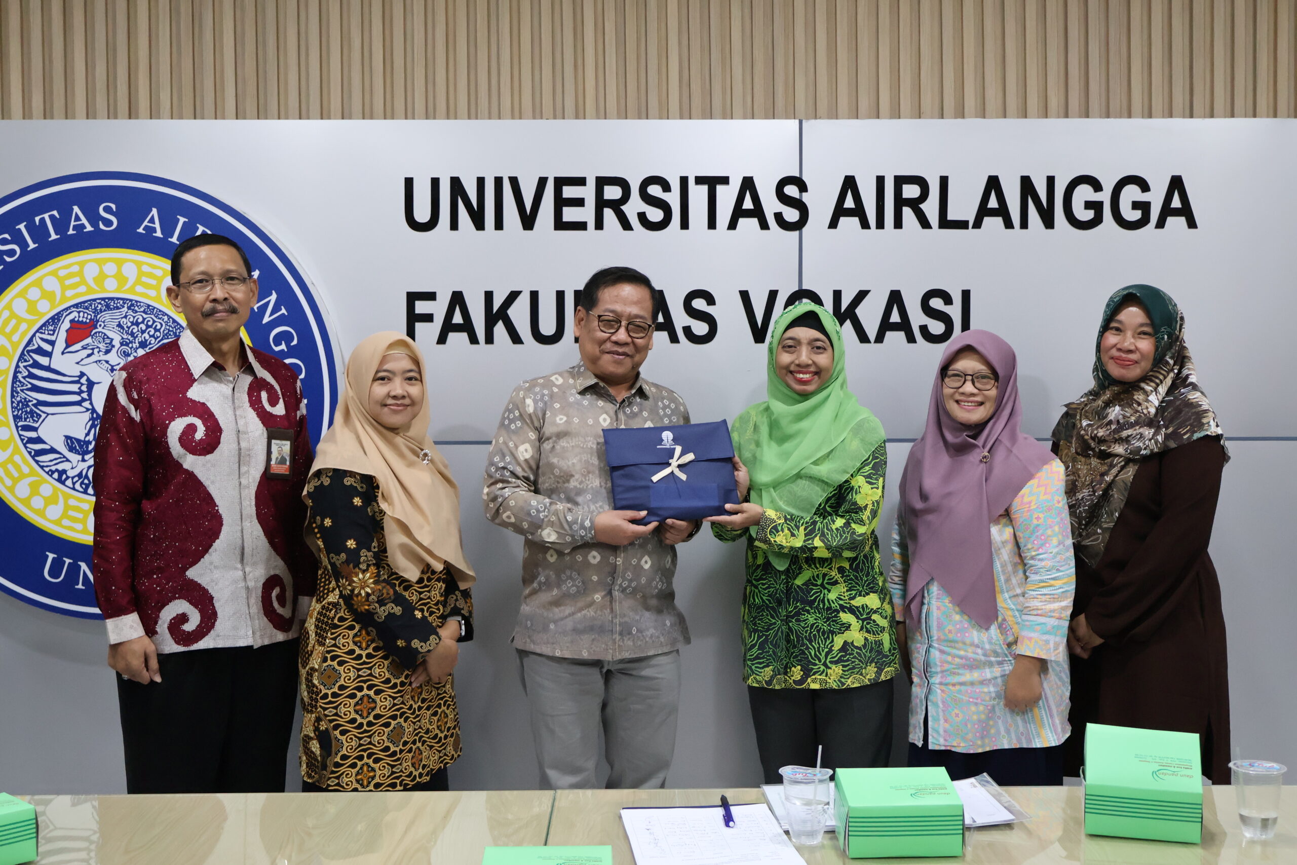 Sekolah Vokasi Universitas Terbuka Lakukan Benchmarking ke Fakultas Vokasi Universitas Airlangga