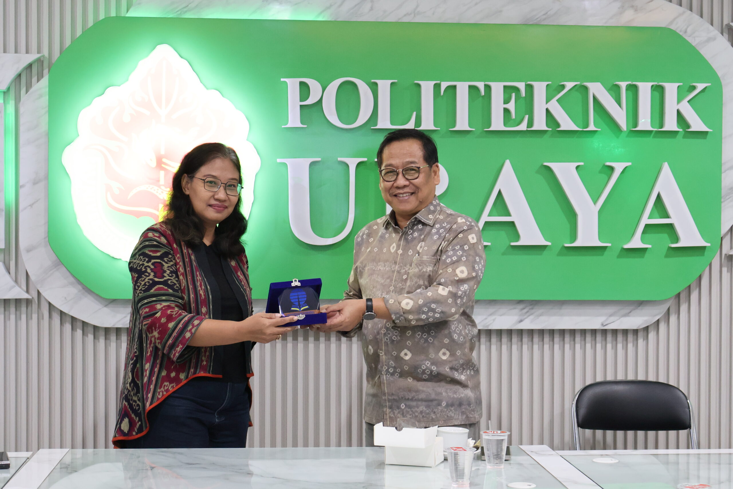 SV-UT Lakukan Benchmarking ke Politeknik Ubaya untuk Penguatan Implementasi Pendidikan Vokasi
