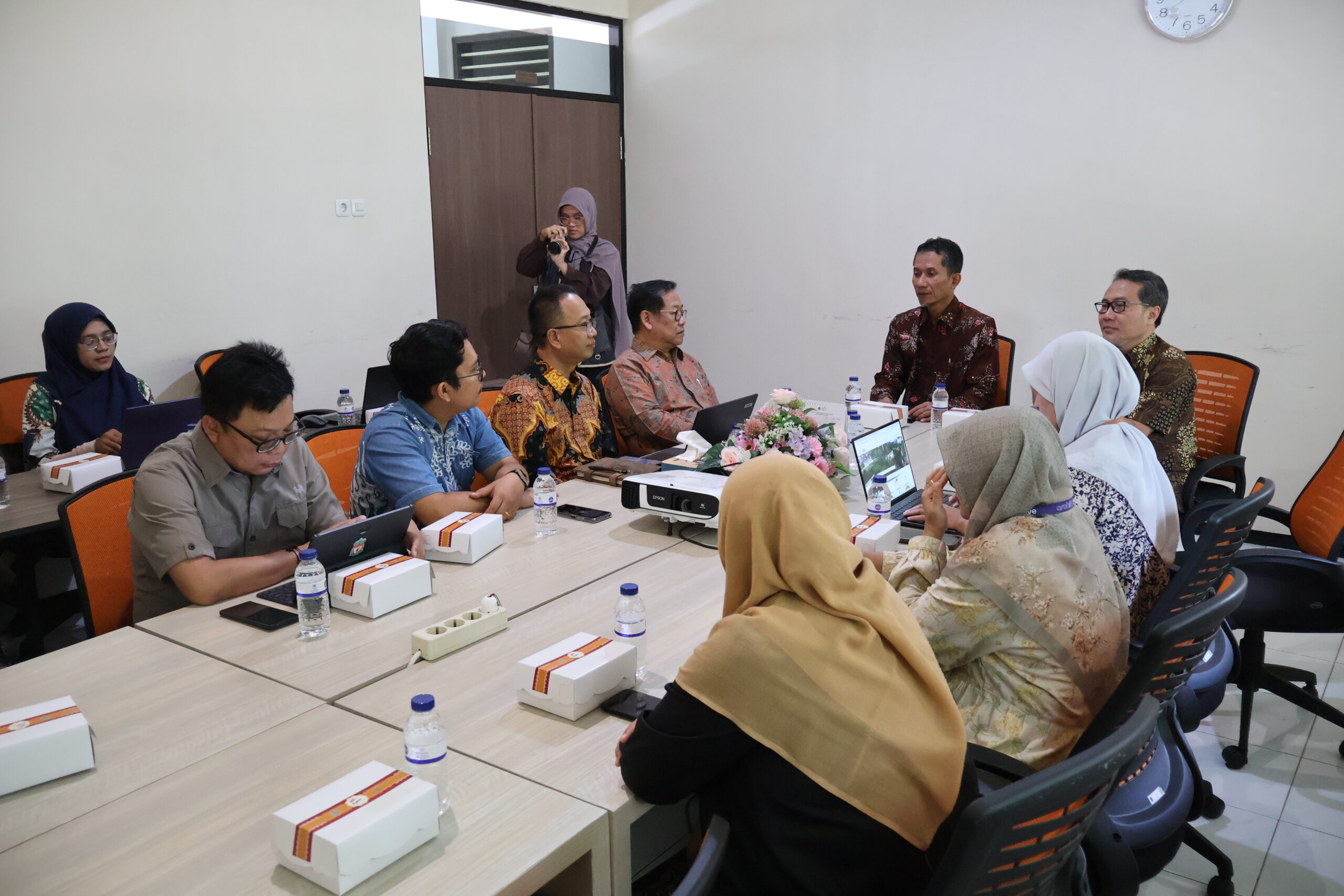 Sekolah Vokasi Universitas Terbuka Lakukan Benchmarking ke Fakultas Vokasi Universitas Negeri Malang